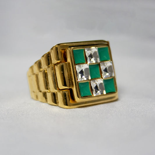 The Lucky Ring green